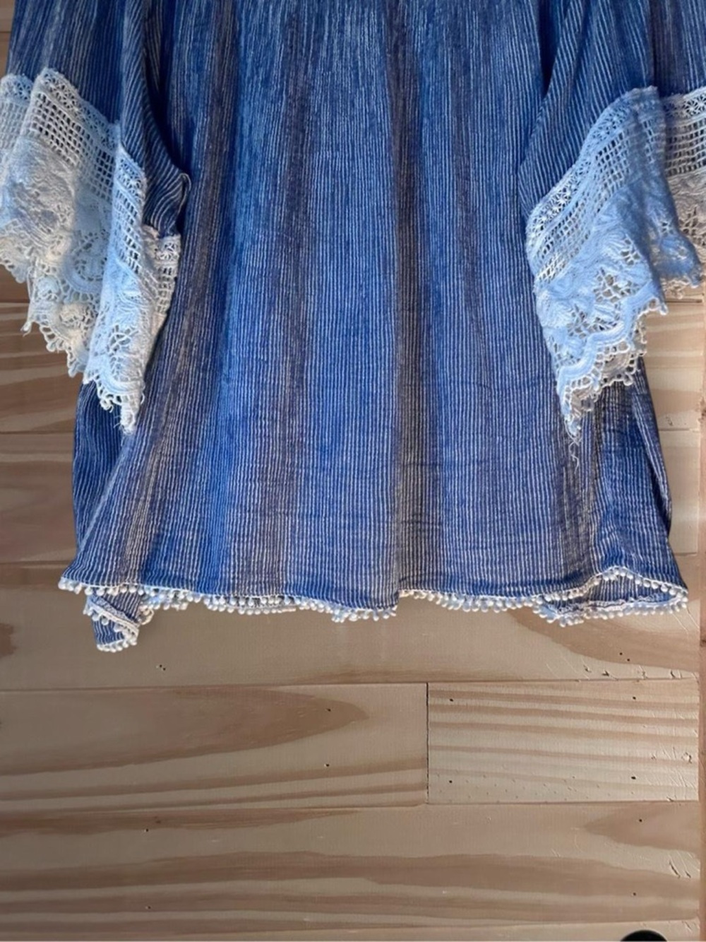 Rubyyaya size S blue off the shoulder top with lace trim at the
Elbows. - Picture 7 of 8